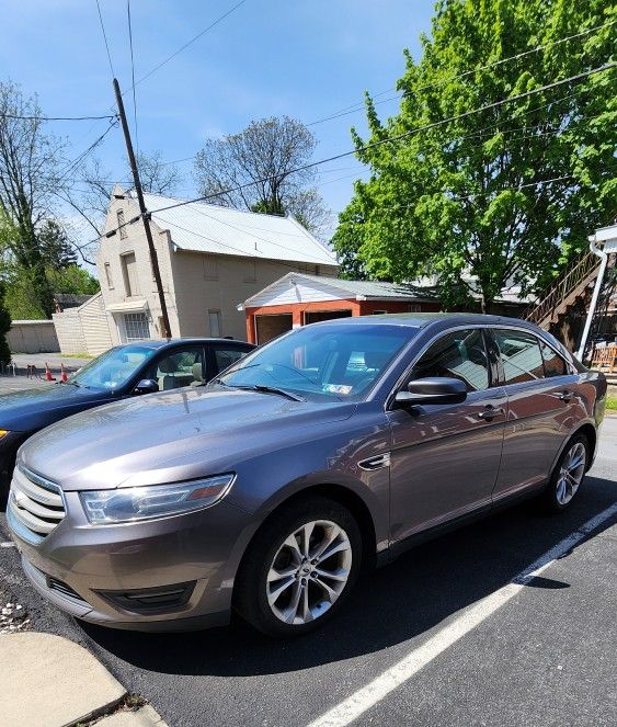 2013 Ford Taurus