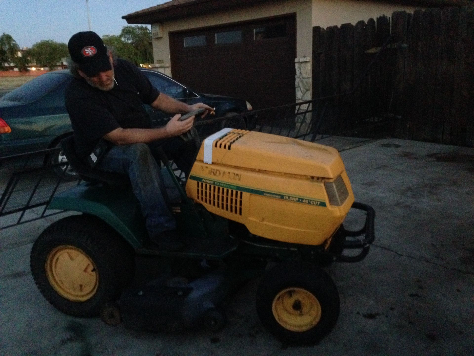 Yard Man Riding Lawn Mower! 19.5 HP, Hydrostatic 46"Deck! New Tires, New Battery! Runs Great! Cuts grass! It's ready to use! $450 Awesome Deal!