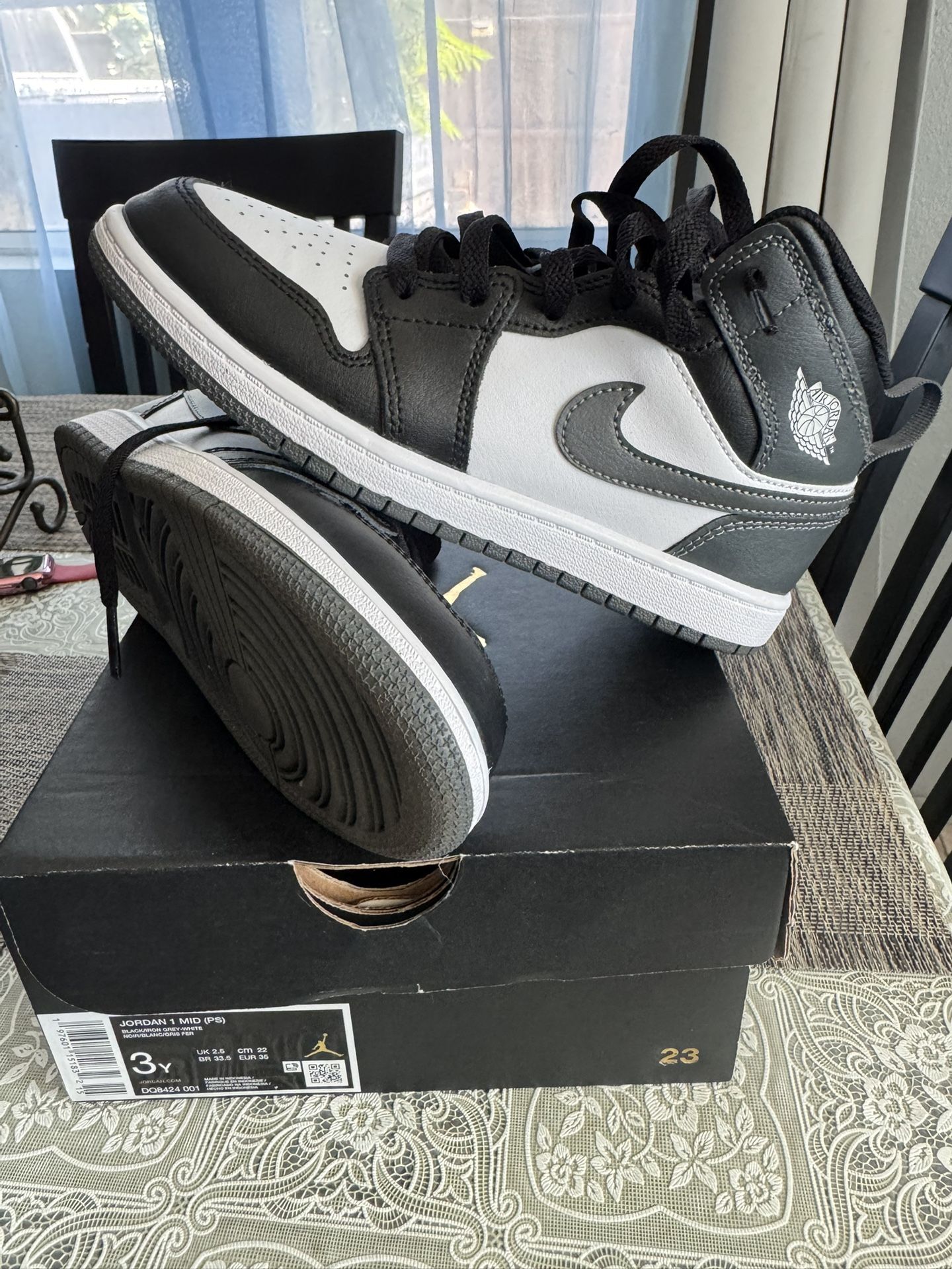 Used Jordan 1 MID (PS) Black/Iron Grey-White; Size 3