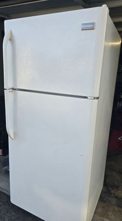 Frigidaire Refrigerator - Delivery Available!