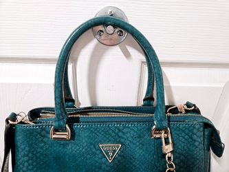 New GUESS bag