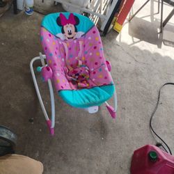 Minnie Mouse Bouncer 