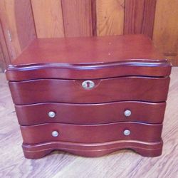 Wooden Jewelery Box