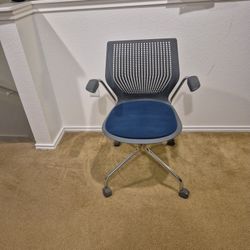 Knoll Multy Generation Non Staking Chairs 