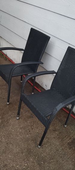 2 patio chairs