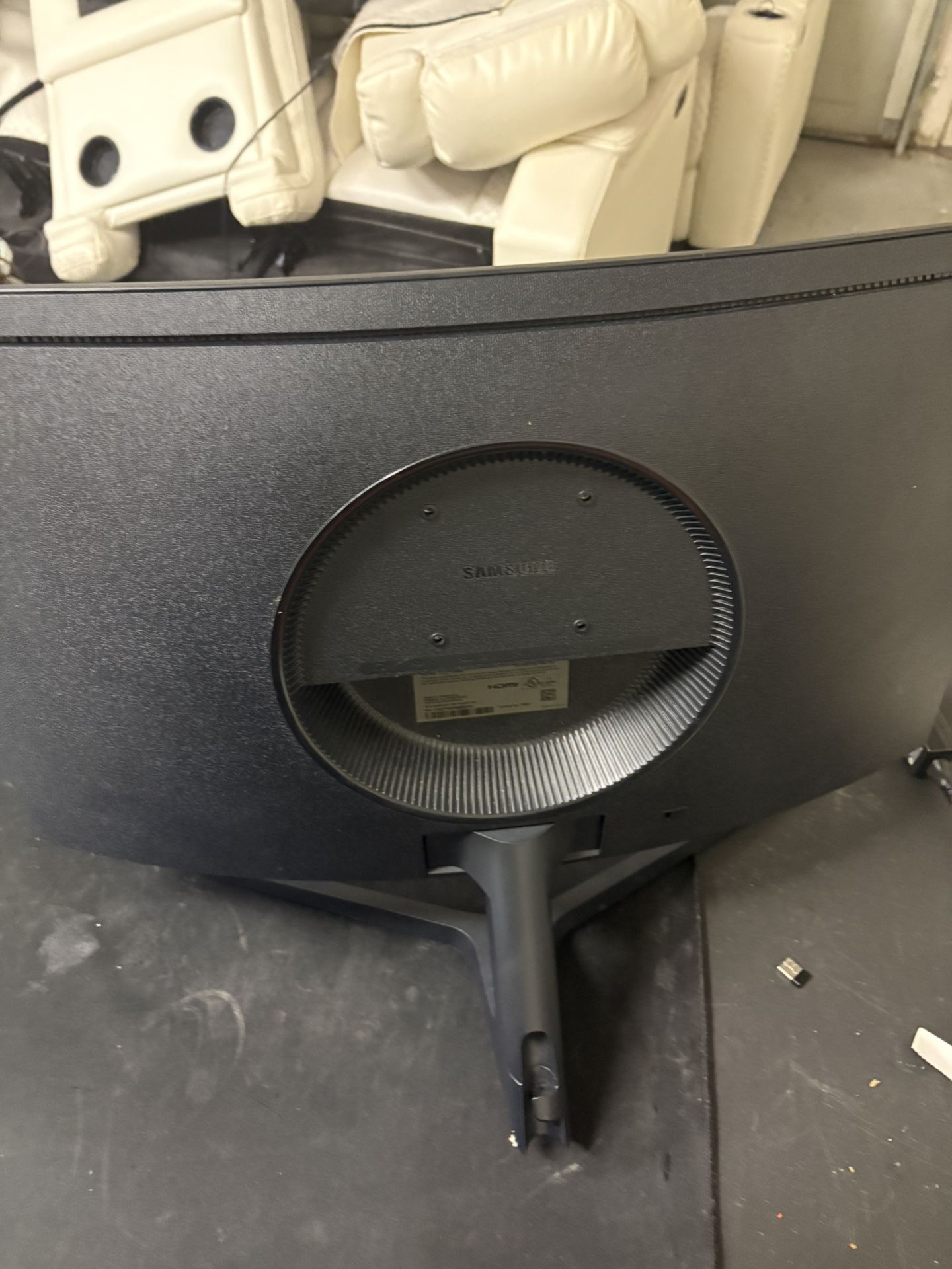 27in curved 240hz samsung monitor