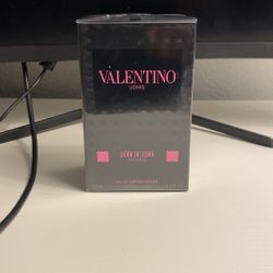 Valentino born in roma intense