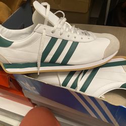 Aiddas Size 11 Brand New 