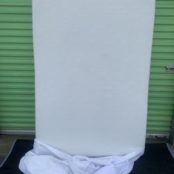 Full Size Mattress (Lucid)