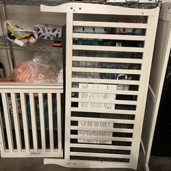 Convertible Crib/ Toddler Bed/Full Size Bed