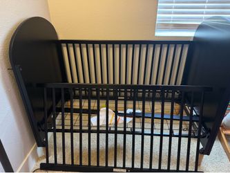 Baby crib