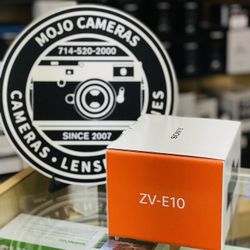 Sony ZV-E10 Mirrorless Camera Kit