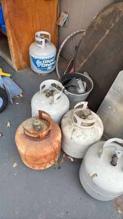 5 propane bottles