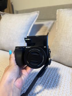 Sony A6100 Camera for sale $