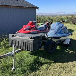 2 Jetskis (1998 Kawasaki 1100stx & 1996 Seadoo Bombardier