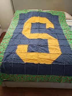 Custom initial "S" Rams blanket