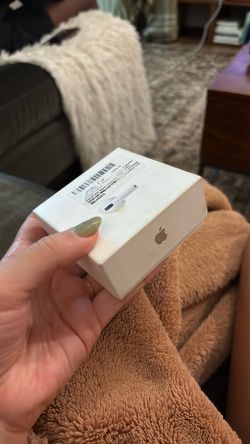 New Airpods 4