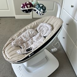 4moms MamaRoo Multi-Motion Baby Swing