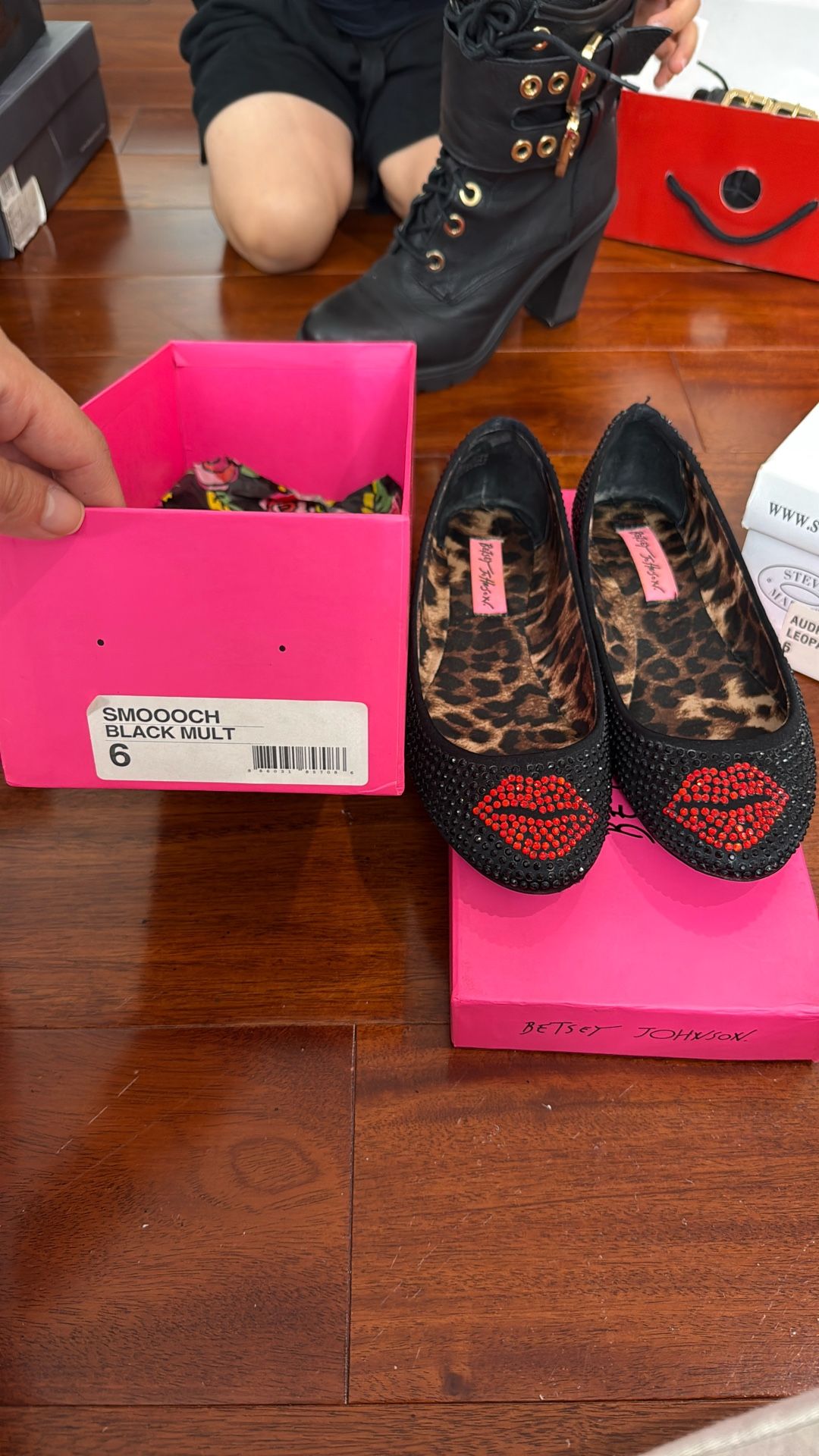 Betsy Johnson Rhinestone Lip Flat Shoes