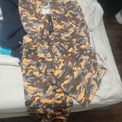Fashion NOVA hide N Seek Camo Cargo Pants