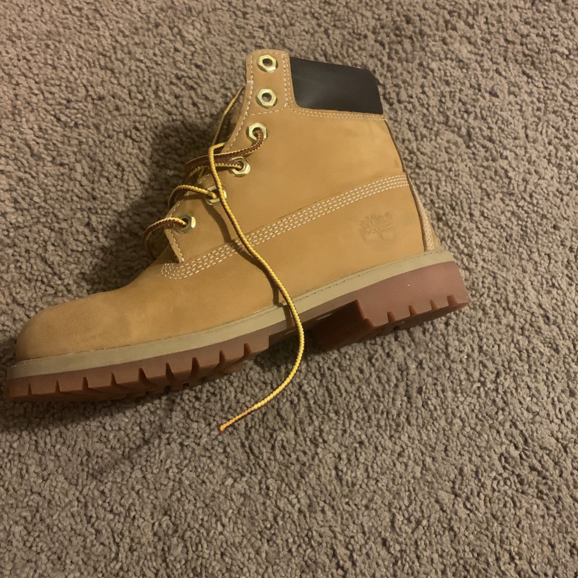 *MINT CONDITION TIMBERLAND BOOTS*
