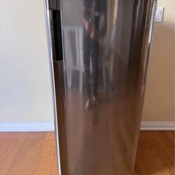 Lg mini refrigerator