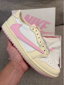 Jordan x Travis Scott Shy Pink Size 7.5