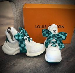 LV Women’s Sneakers-Special Edition-NEW!