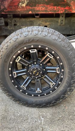 8 lug gear rims and tires