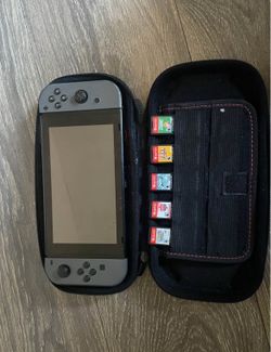 Nintendo Switch - 5 Games & Case Bundle