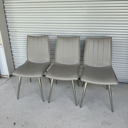 Set Of 3 Chairs 
