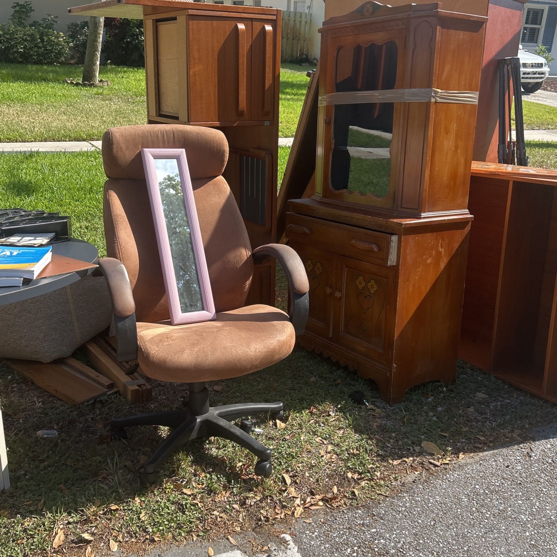 Free Furniture