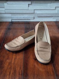 Tod's Leather Penny Loafers Taupe Beige EU 37.5 US 6.5-7 Made in Italy