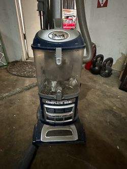 FREE - SHARK vacuum - works, but clogged?
