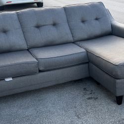 Sectional Sofa with Reversible Chaise for Small Space