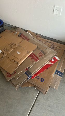 18 moving boxes various sizes