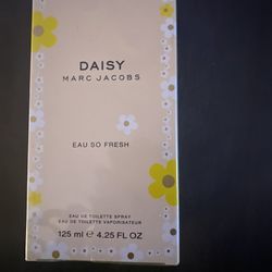 Daisy Perfume 