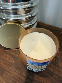 New Bath & Body Works Coconut Sandalwood 3 Wick Candle 