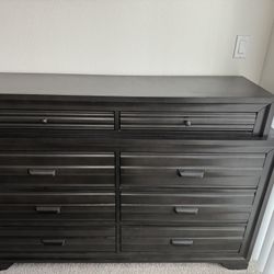 Bedroom Set (all Same Color And Style)