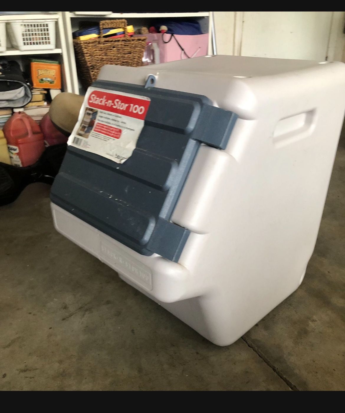 Stack-N-Stor Stackable storage 24 gallons, (Big Dog Food Container)