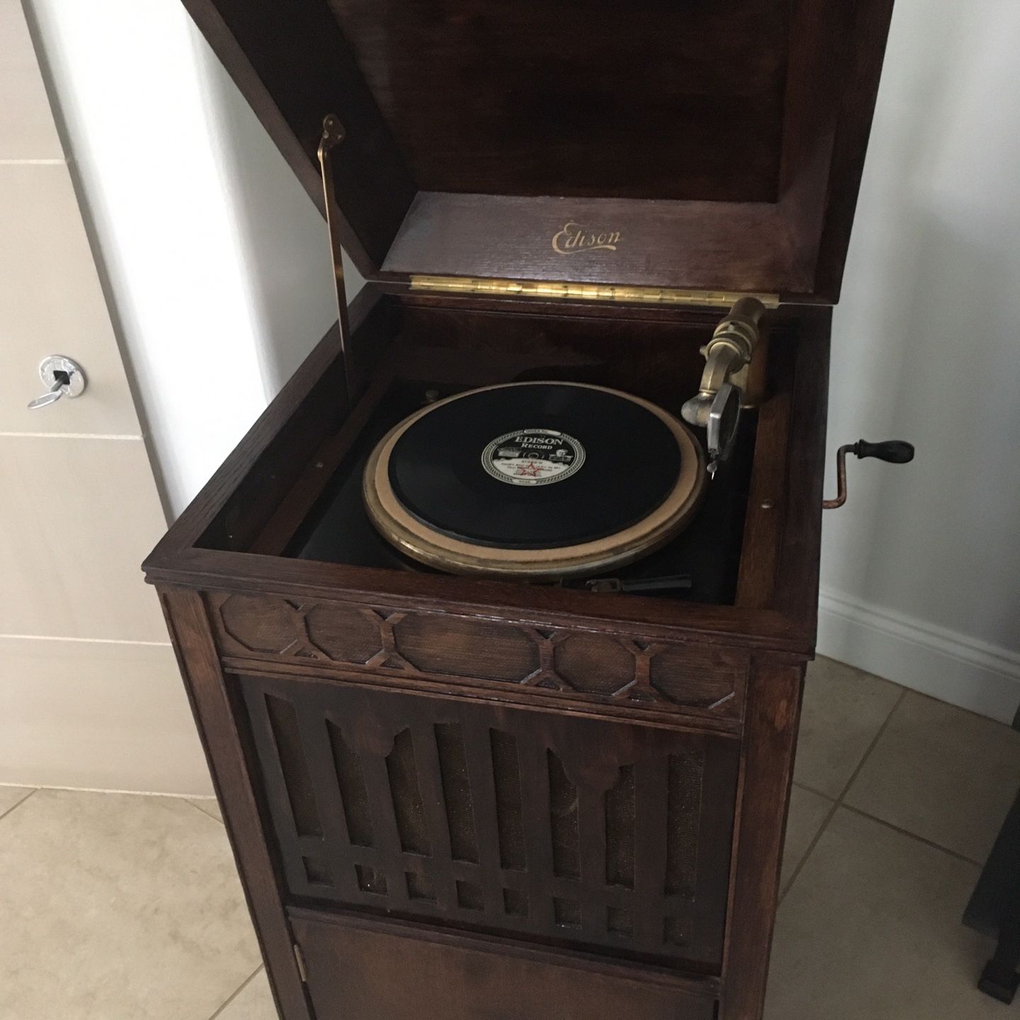 Antique Vintage Edison S-19 Phonograph