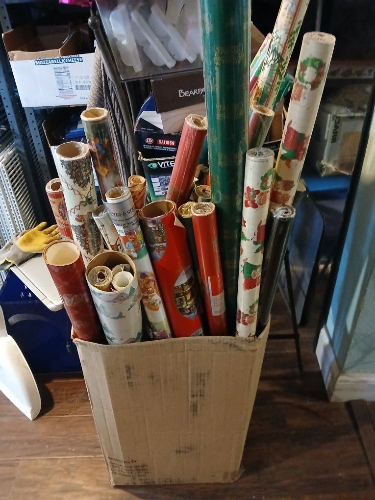 Vintage Christmas Wrapping Paper PU In Canyon Country
