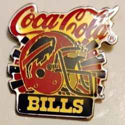 Buffalo Bills Silvertone Vintage "THROWBACK" BROOCH-STYLE COLLECTOR'S Pin By Communicorp (New On Card) MINT CONDITION! Please Read Description.