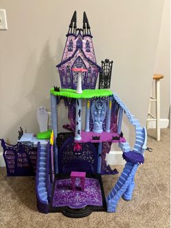Monster High Freaky Fusion House