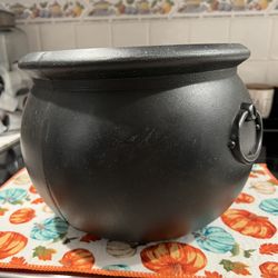 Halloween Black Plastic Kettle Pot Or Cauldron 