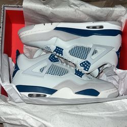 Jordan 4 “Military Blue” Size 11