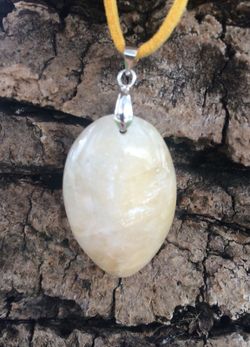 New yellow quartz pendant imported from russia, siberia