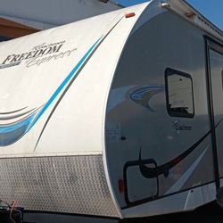 2019 Coachmen Freedom Select Express 26 Ft