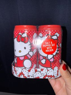 Hello Kitty Salt and pepper shakers
