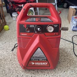 Husky 1.5 Gallon 135hp Air Compressor